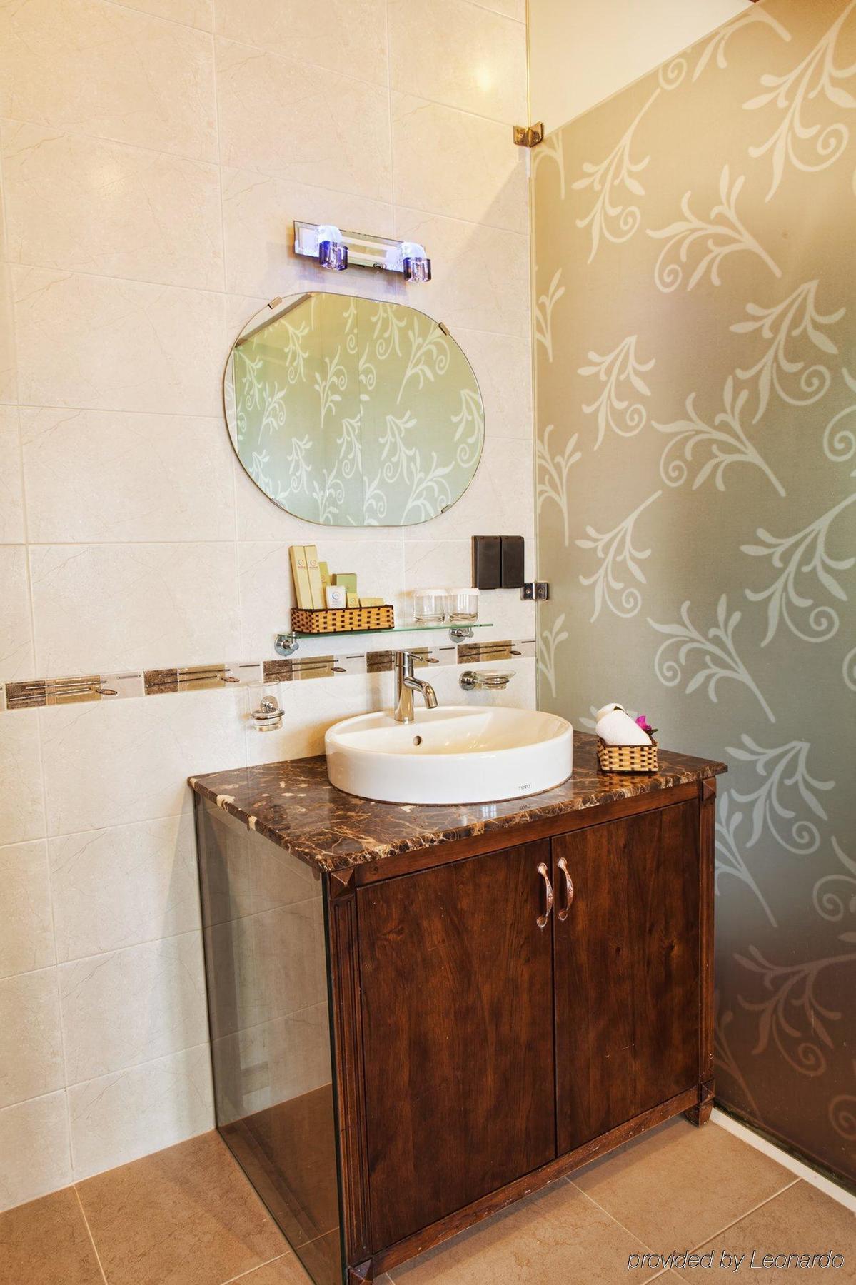The Sun Hotel На Транг Екстериор снимка