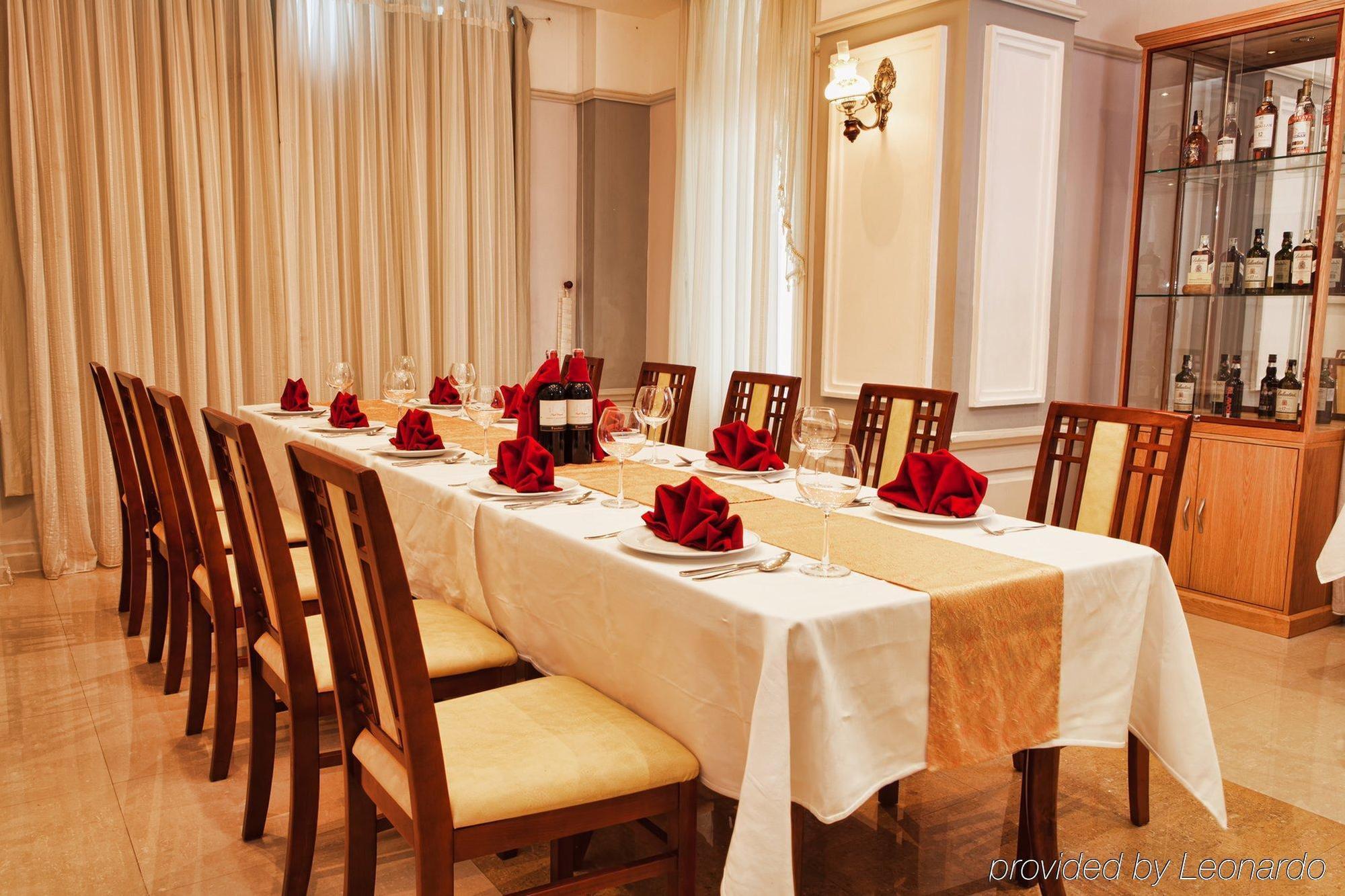 The Sun Hotel На Транг Екстериор снимка