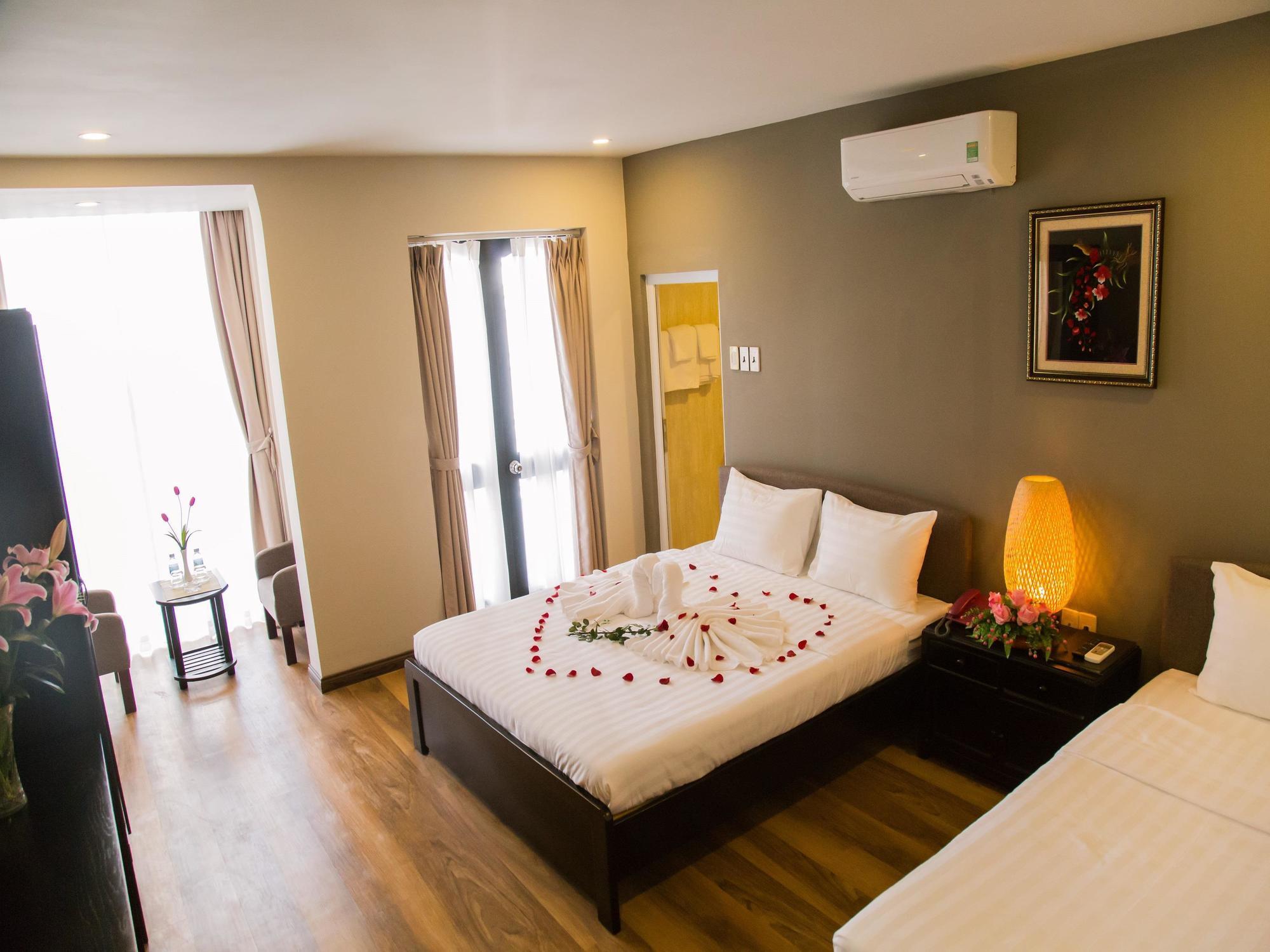 The Sun Hotel На Транг Екстериор снимка